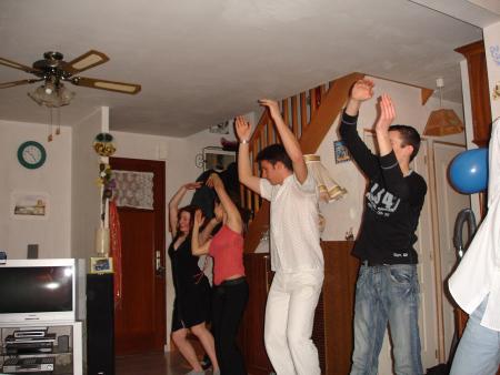 UNE DANSE A LA CON !!!